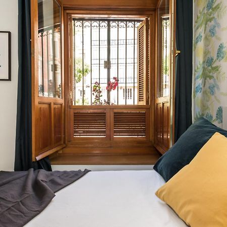 Gomez De Mora Apartment Madrid Bagian luar foto