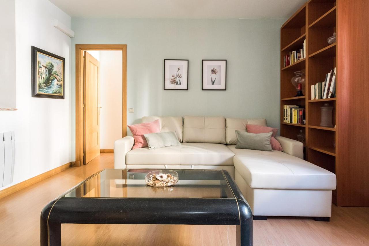 Gomez De Mora Apartment Madrid Bagian luar foto