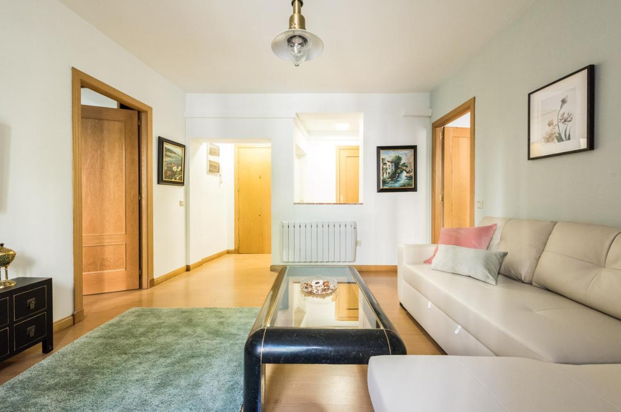 Gomez De Mora Apartment Madrid Bagian luar foto